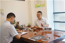 慧聰9月初采訪漆強(qiáng)化工總經(jīng)理張文.jpg 慧聰9月初采訪漆強(qiáng)化工總經(jīng)理張文.jpg