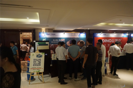 協(xié)同行，匠木心&mdash;&mdash;木門整木定制專委會成立大會暨漆強(qiáng)化工之夜答謝晚宴